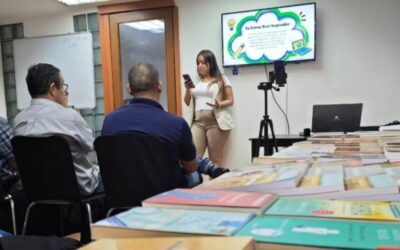 Literatura digital con propósito: Aslhyth Alvarez enseña a bloguear con éxito en la 1era Feria del Libro de ATEV