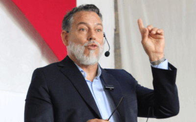Maestro Williams Ríos aborda la «Cosmovisión Mágico-Religiosa» en Congreso de Hombres en la Iglesia Centro Cristiano de Restauración ‘Vida Nueva’