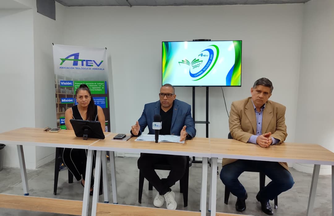 Doble celebración en Caracas: La Cumbre Teológica de Venezuela edición «Teología 360º» festeja 10 años y el Día del Teólogo Protestante Doble celebración en Caracas: La Cumbre Teológica de Venezuela edición "Teología 360º" festeja 10 años y el Día del Teólogo Protestante